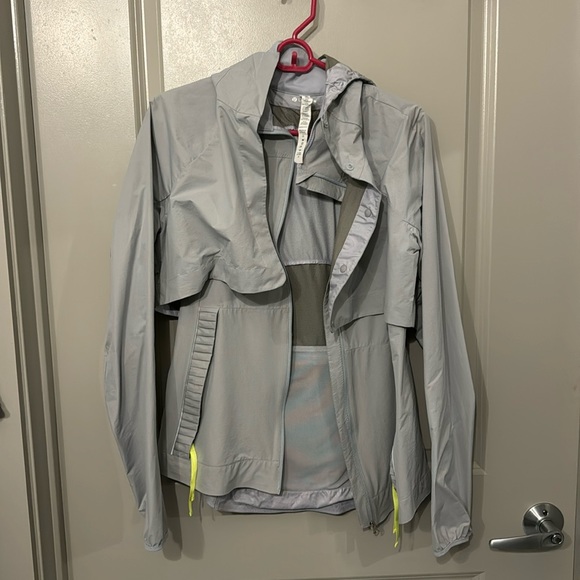 Lululemon Like New Wind Breaker - Picture 2 of 6